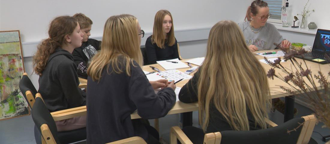 SMART-PARAT-SVAR: 7 seje 6.-klasse-hold fra seks bornholmske skoler var i går i vælten i en digital udgave af den traditionsrige quiz på læsning og lærdom. 