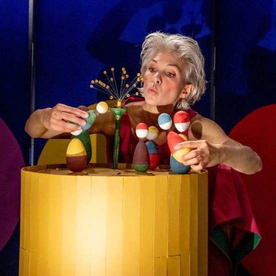 Børneteater: Cirkel. Forestilling for børnefamilier med børn fra 2½-6 år