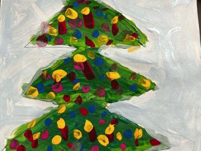 Juleudstilling på Nexø Bibliotek: Magiske juletræer lavet af 0. A på Paradisbakkeskolen