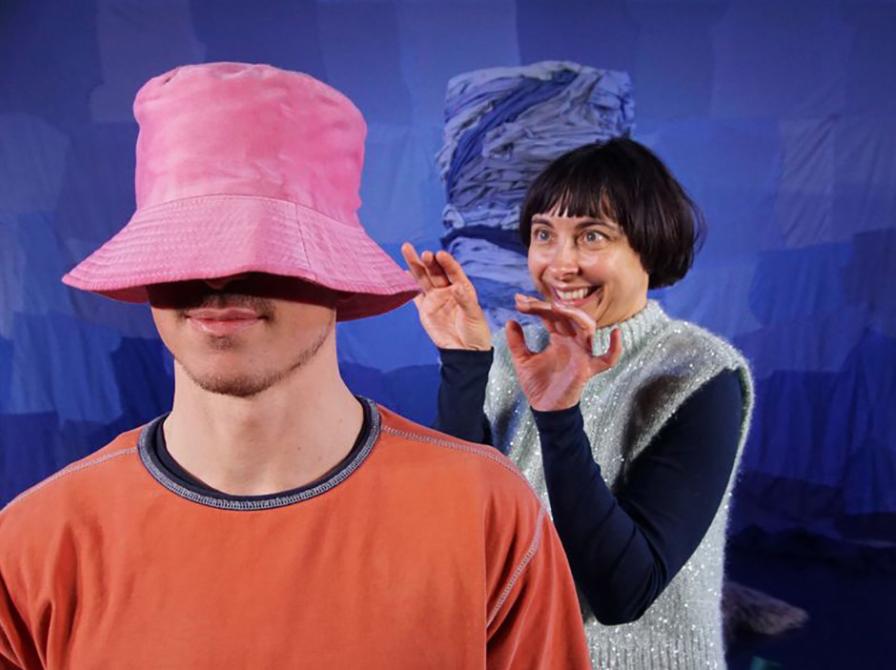 Børneteater: Tøj, d. 7 og 8. november på Rønne Bibliotek